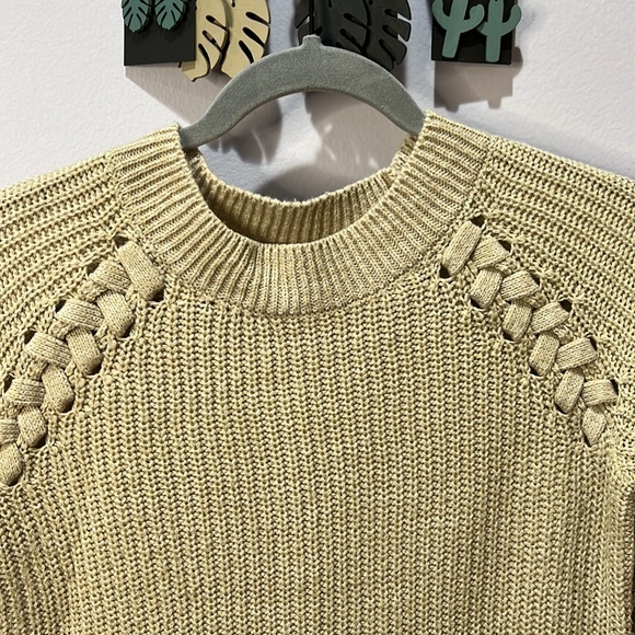 Bundle Knit Sweaters 🧶 - Picture 5 of 14